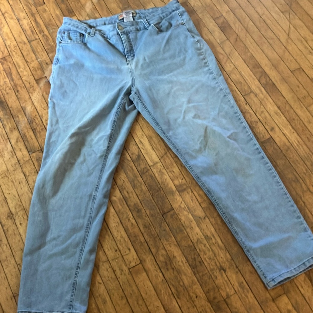 Great vintage jeans 18-19 waist so soft and ready to wear